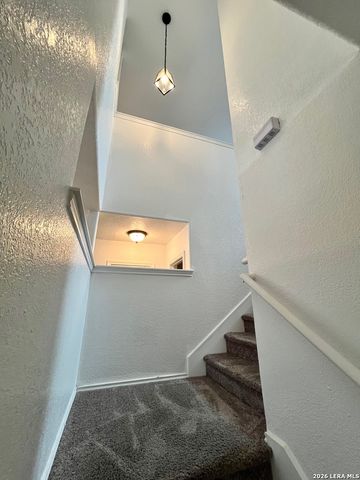 7115 Sun Valley Dr, San Antonio, TX 78227