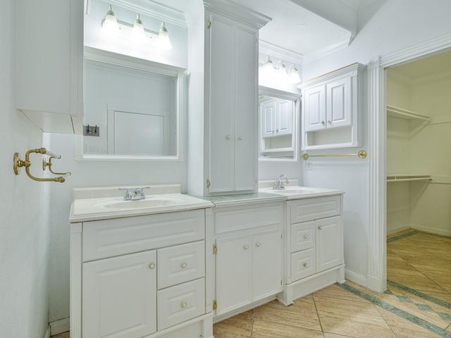 12660 Briar Patch Road, Houston, TX 77077