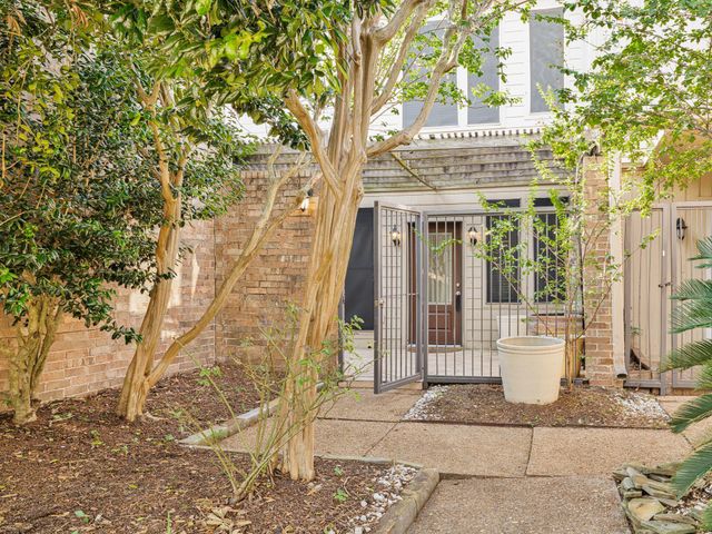 12660 Briar Patch Road, Houston, TX 77077