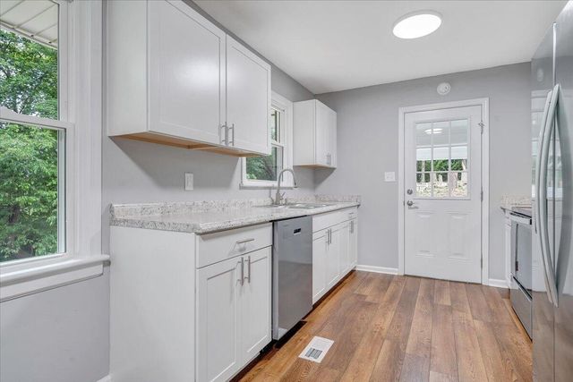 4438 Stonewall RD, Roanoke, VA 24017