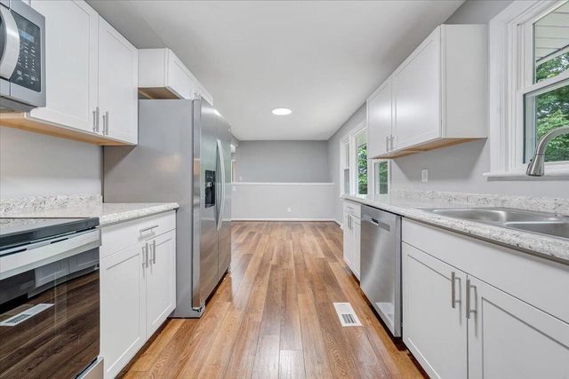 4438 Stonewall RD, Roanoke, VA 24017