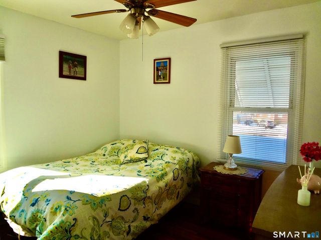 4 Beverly Drive, Ansonia, CT 06401