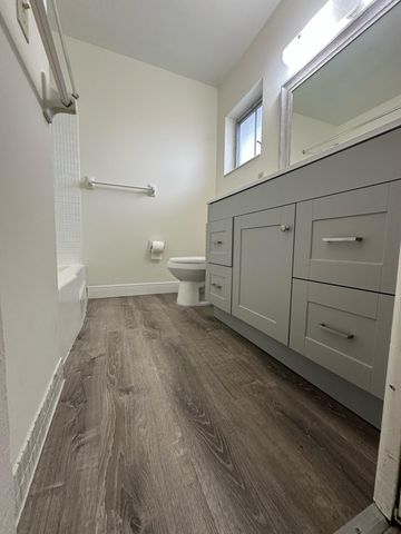 2966 E Ashley Dr Drive E C, West Palm Beach, FL 33415