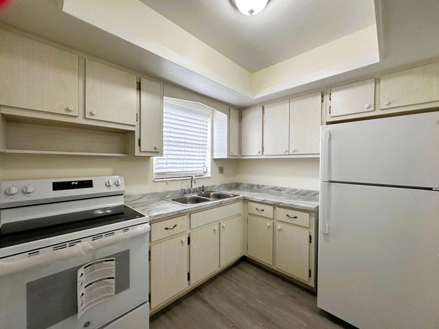 2966 E Ashley Dr Drive E C, West Palm Beach, FL 33415