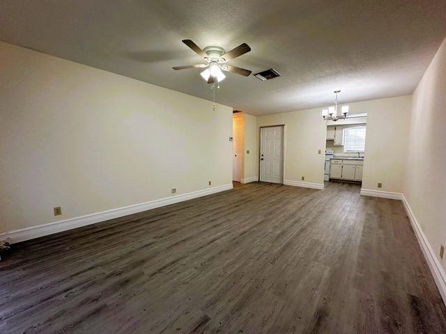 2966 E Ashley Dr Drive E C, West Palm Beach, FL 33415