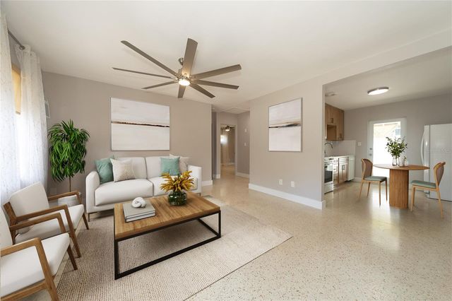 2000 1ST STREET SE, St Petersburg, FL 33705