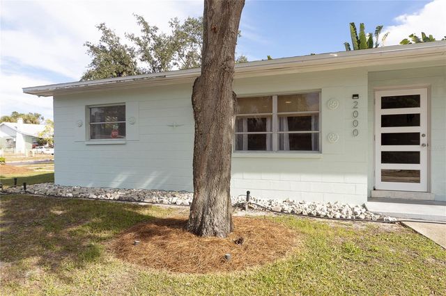 2000 1ST STREET SE, St Petersburg, FL 33705