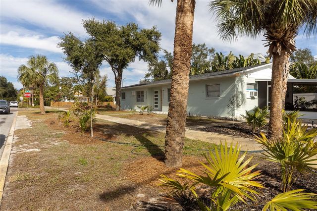 2000 1ST STREET SE, St Petersburg, FL 33705