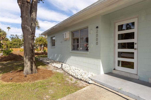 2000 1ST STREET SE, St Petersburg, FL 33705