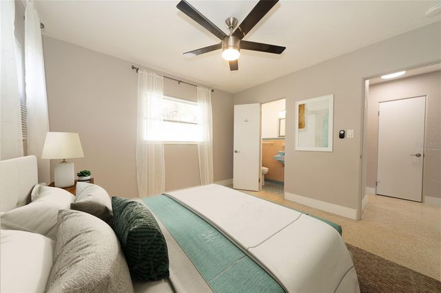 2000 1ST STREET SE, St Petersburg, FL 33705