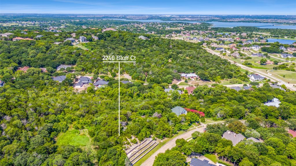 2240 Bluff Court, Cedar Hill, TX 75104