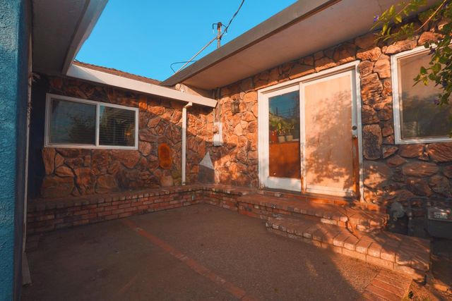 1611 Cameo Way, Modesto, CA 95350