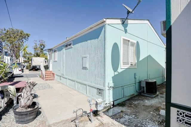 15141 Beach 25, Midway City, CA 92655