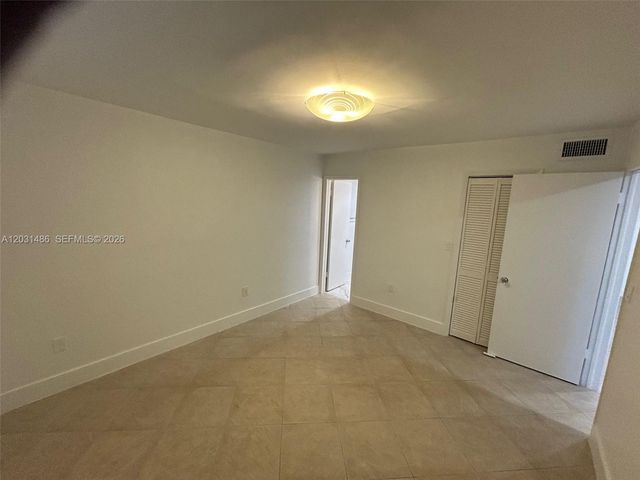 2920 SW 28th Ter 202, Miami, FL 33133
