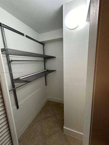 2920 SW 28th Ter 202, Miami, FL 33133