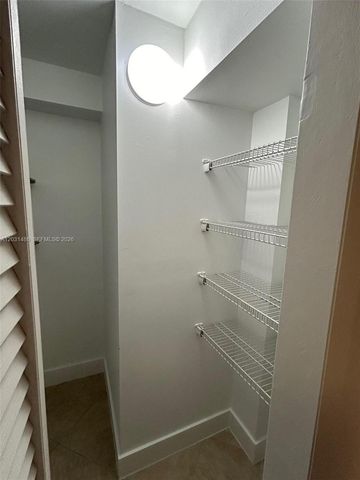 2920 SW 28th Ter 202, Miami, FL 33133
