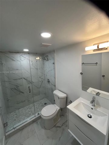 2920 SW 28th Ter 202, Miami, FL 33133