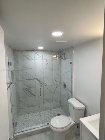 2920 SW 28th Ter 202, Miami, FL 33133