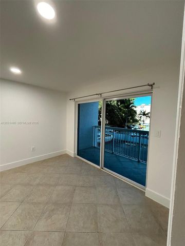 2920 SW 28th Ter 202, Miami, FL 33133