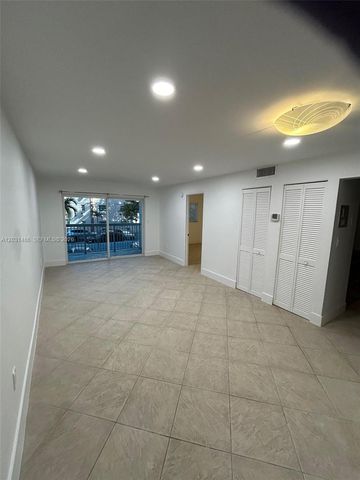 2920 SW 28th Ter 202, Miami, FL 33133