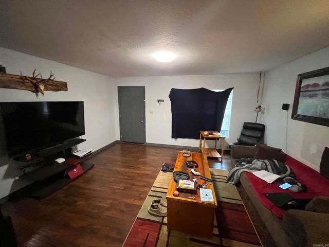 808 Dallas Ave, Mena, AR 71953