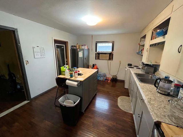 808 Dallas Ave, Mena, AR 71953