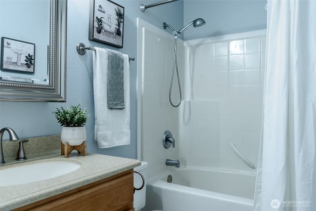 121 E Stavis Road, Shelton, WA 98584
