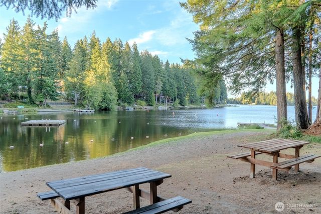 121 E Stavis Road, Shelton, WA 98584