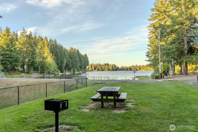 121 E Stavis Road, Shelton, WA 98584