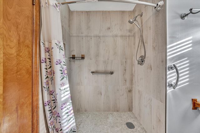 83 Orchard DR, Daleville, VA 24083