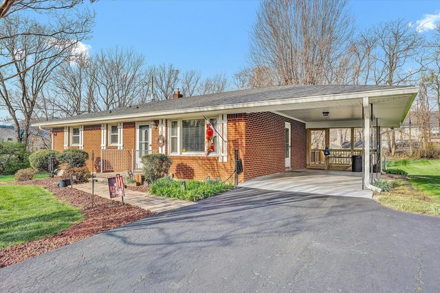 83 Orchard DR, Daleville, VA 24083