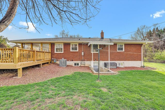 83 Orchard DR, Daleville, VA 24083