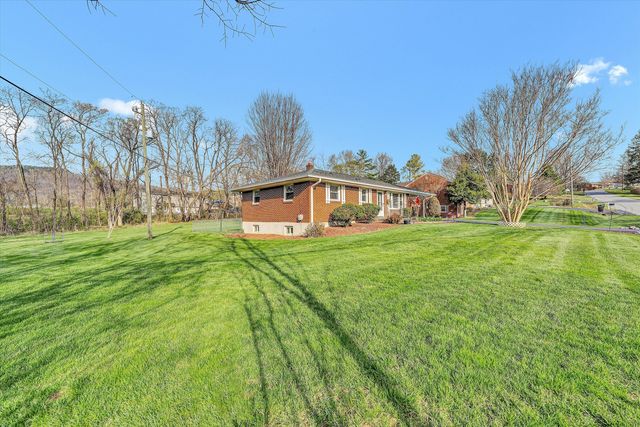 83 Orchard DR, Daleville, VA 24083