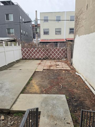 108 Bradford 1st Fl, Brooklyn, NY 11207