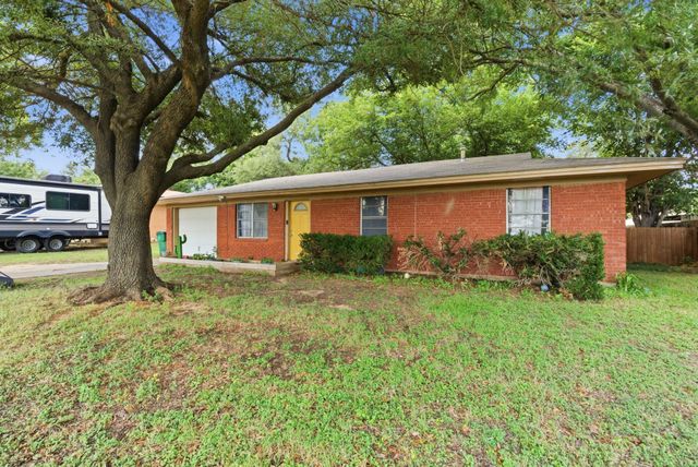 141 Park Drive, Stephenville, TX 76401