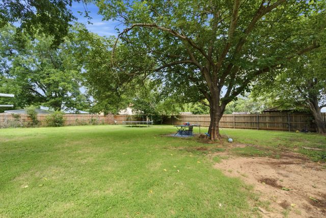 141 Park Drive, Stephenville, TX 76401