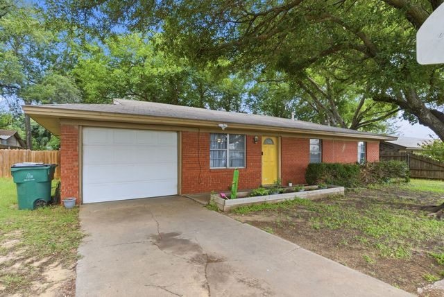 141 Park Drive, Stephenville, TX 76401