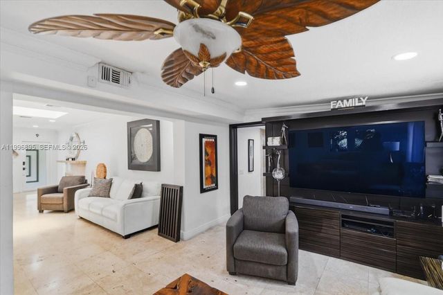 6133 SW 44th Ter, Miami, FL 33155