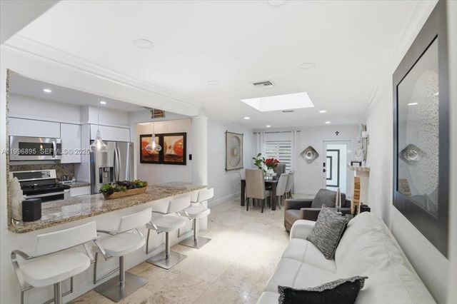 6133 SW 44th Ter, Miami, FL 33155