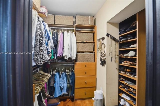 6133 SW 44th Ter, Miami, FL 33155