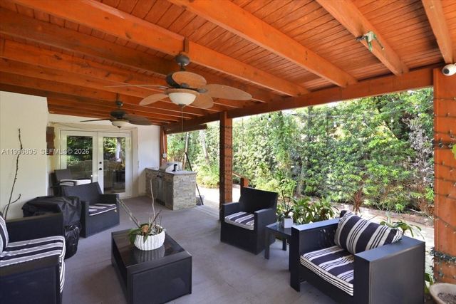 6133 SW 44th Ter, Miami, FL 33155