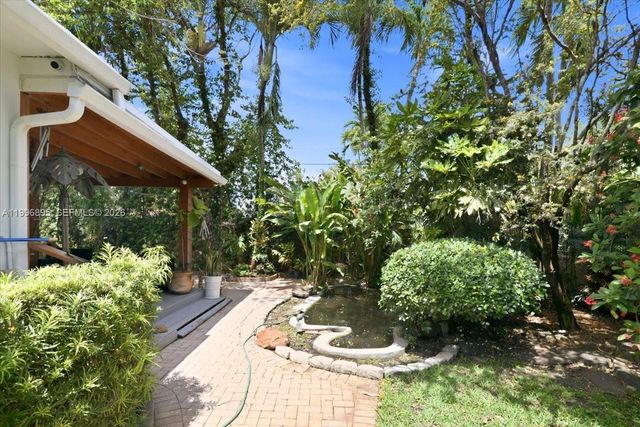 6133 SW 44th Ter, Miami, FL 33155