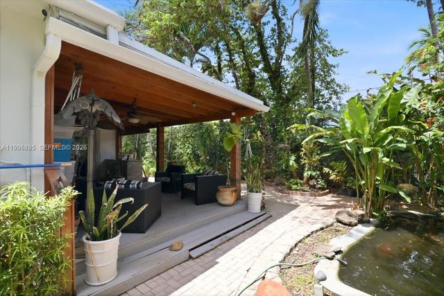 6133 SW 44th Ter, Miami, FL 33155