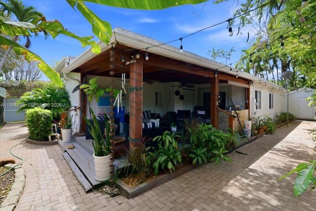 6133 SW 44th Ter, Miami, FL 33155