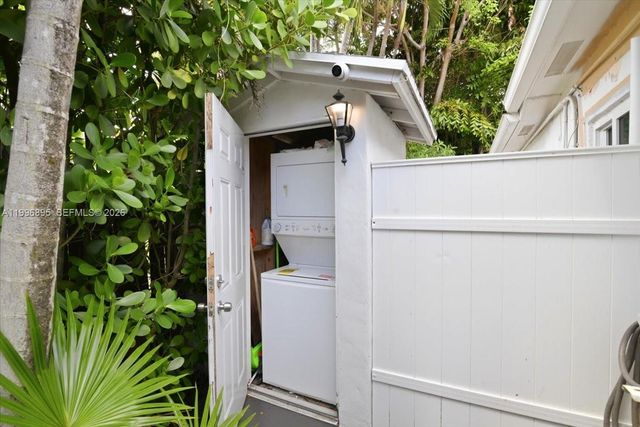 6133 SW 44th Ter, Miami, FL 33155