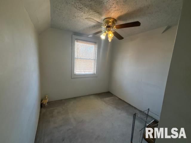 706 W South Grand Avenue, Springfield, IL 62704