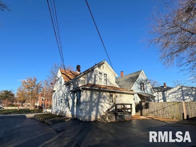 706 W South Grand Avenue, Springfield, IL 62704