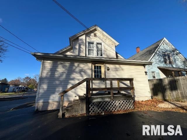 706 W South Grand Avenue, Springfield, IL 62704