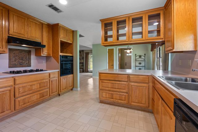 9393 Locke Road, Bryan, TX 77808