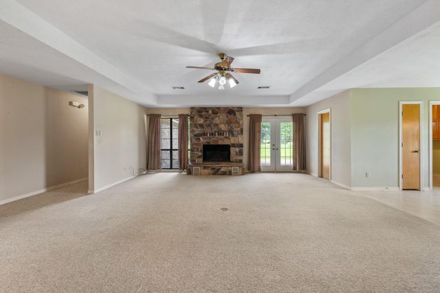 9393 Locke Road, Bryan, TX 77808